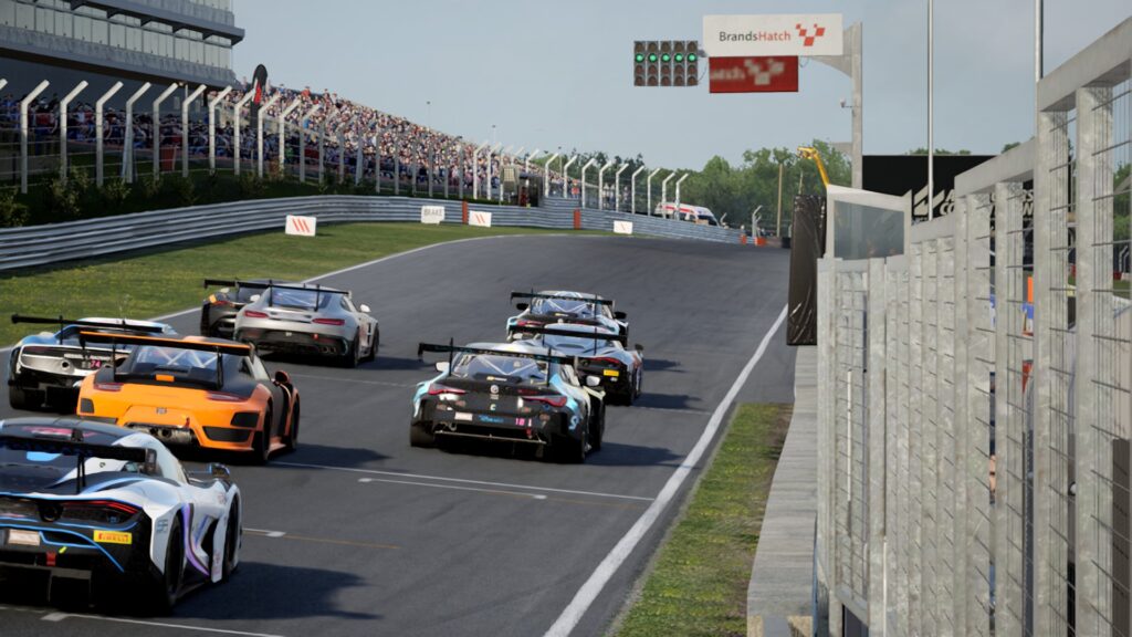 Race start in Brands Hatch