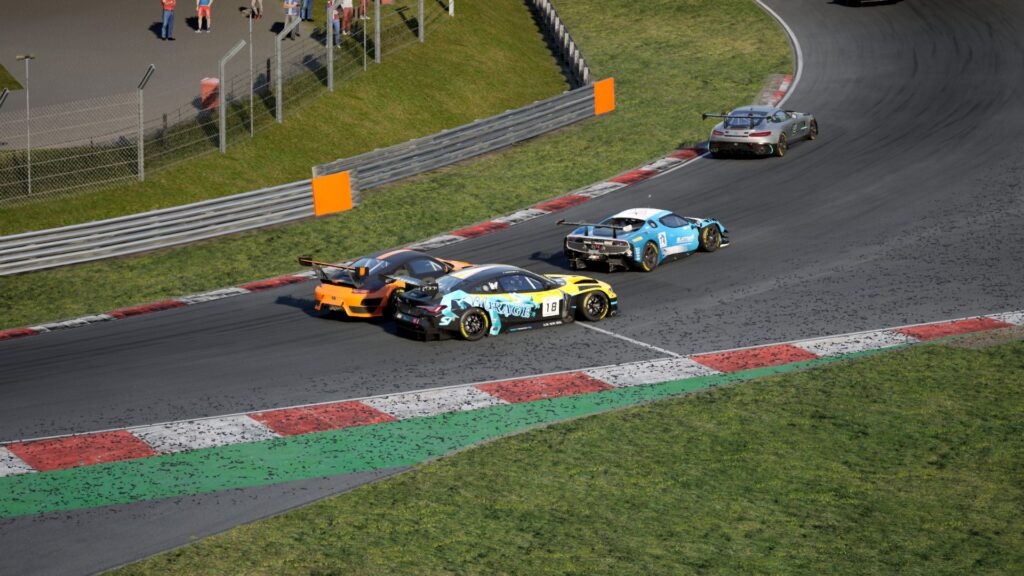 Felix in fight with a Porsche